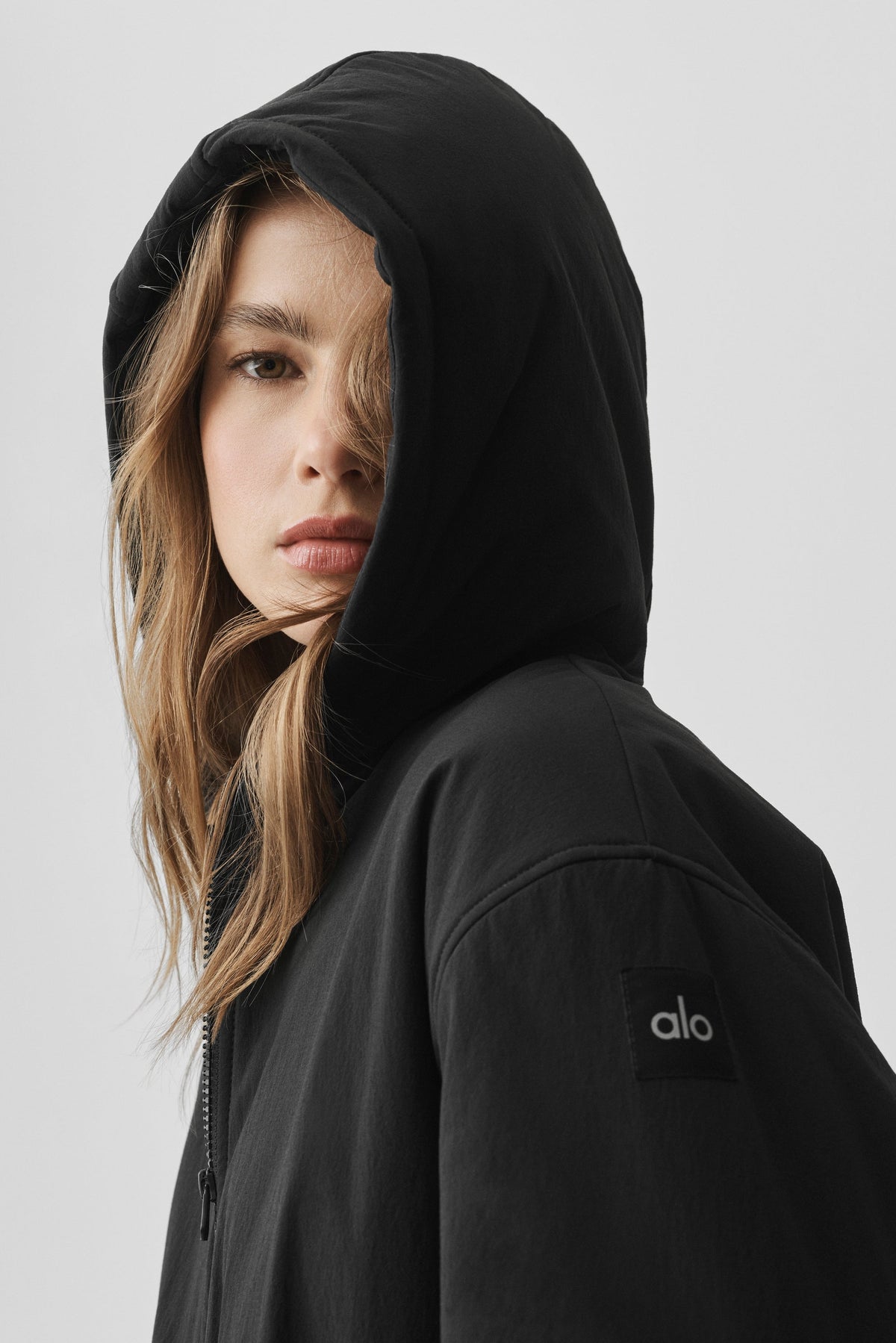 Cropped Mountain Peak Full-Zip Hoodie - Black
